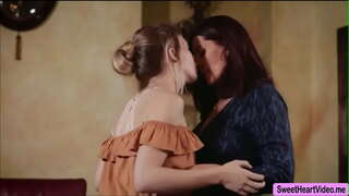 ���อวี่ Wolfe มันแพร่กระจายของเธอขา Magdalene StMichaels licks ปล่อยให้เธอจิ๋ม