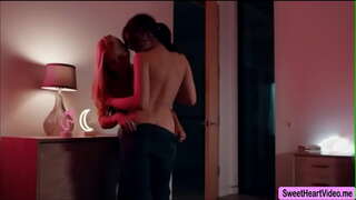 MILF ซาร่าห์ Vandella ในที่สุดก็มีจิ๋มเลียกับลิฟเถื่อน