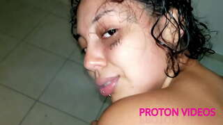 Ова е пушењето сцена со убаво tattoed женски модел. Тука ние bareback ебе прилично пичка додека таа е пушењето. За оние кои сакаат да пушат. Два агли, вклучувајќи POV.