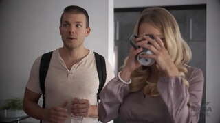 МисакС - Маменькин oğlum Kömək edir