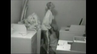 Lesbians मध्ये कपडे धुऊन मिळण्याचे ठिकाण खोली