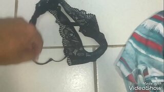 Легло екстремисти в офиса