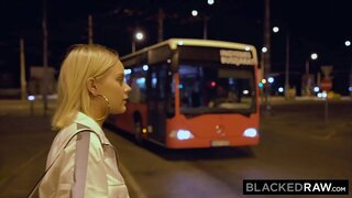 BLACKEDRAW На путу кући она је кука за неке Би-би-си.